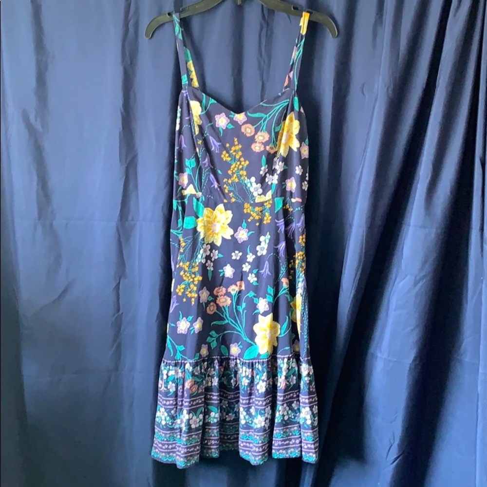 ⭐️SALE⭐️ Navy Floral Dress